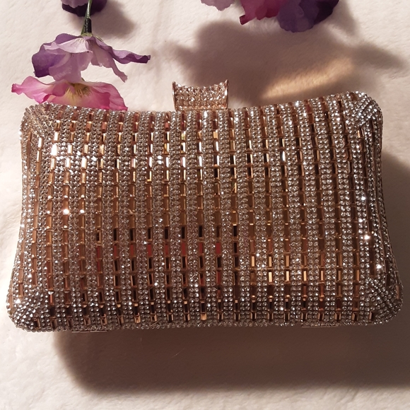d'margeaux Handbags - D'margeaux Clutch with Detachable Shoulder Chain